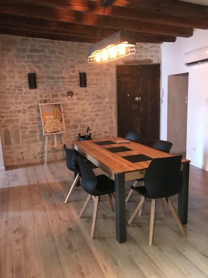 Le Logis De L'Etoile Apartment Nimes Ngoại thất bức ảnh